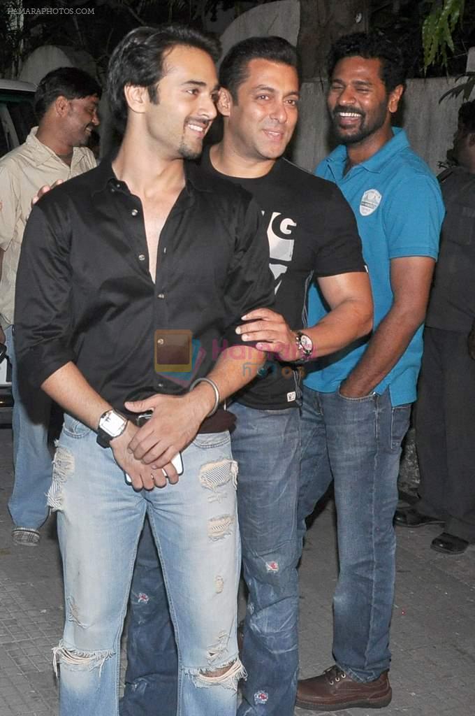 Salman Khan, Pulkit Samrat at Bitto Boss spl screening at Ketnav, Mumbai on 13th April 2012