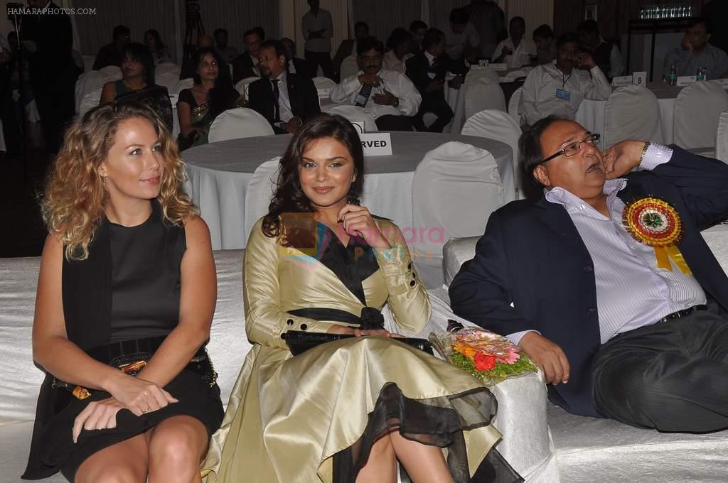 Aashka Goradia at AIAC Golden Achievers Awards in The Club on 12th April 2012