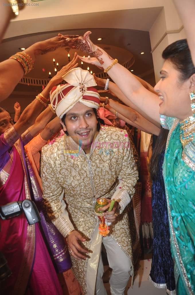 bappa lahiri at the weddinng of Bappa Lahiri and Taneesha Verma in ITC Grand Sheroton, Andheri, Mumbai on 17th April 2012