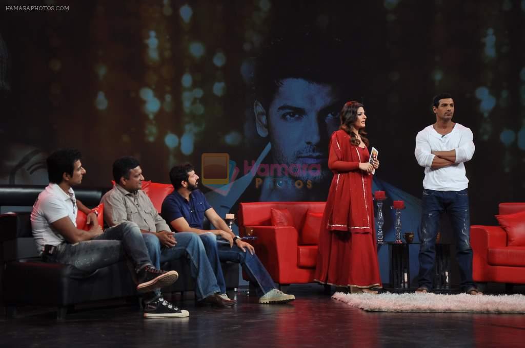 John Abraham, Raveena Tandon, Kabir Khan at Raveena's chat show for NDTV on 17th April 2012