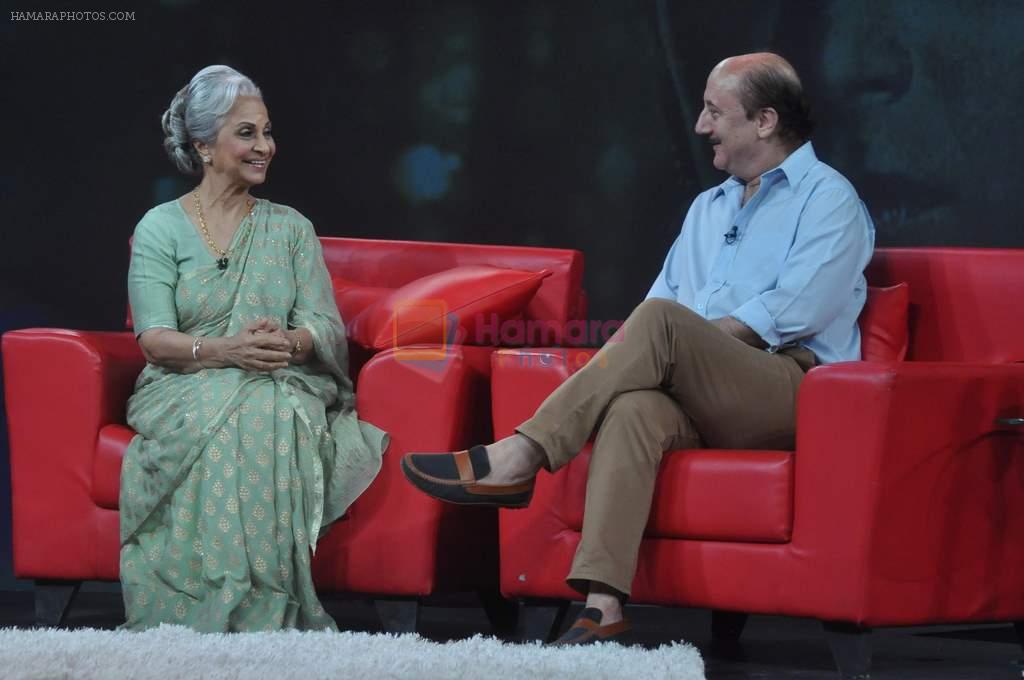 Waheeda Rehman, Anupam Kher on Raveena's NDTV chat show in Yashraj on 19th April 2012