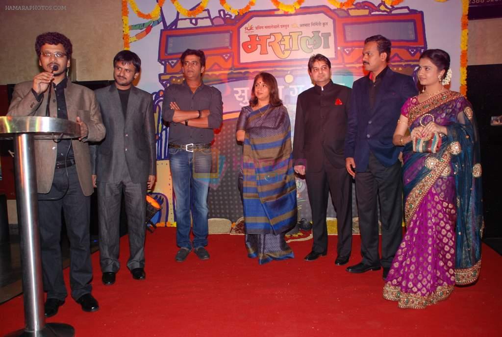 Revathi, Ravi Kishan, Amruta Subhash, Girish Kulkarni at Marathi film Masala premiere in Mumbai on 19th April 2012
