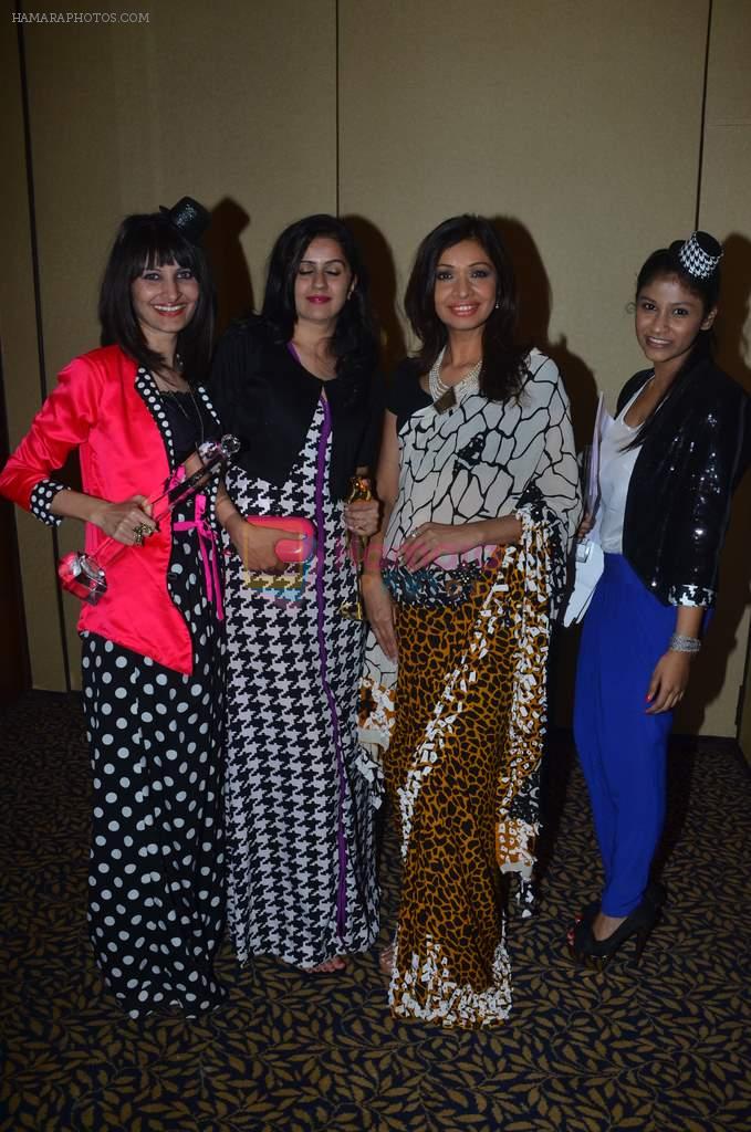 Achala Sachdev at SNDT Chrysalis fashion show in Mumbai on 20th April 2012