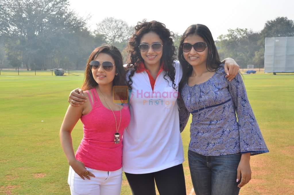 Shreya Narayan and Chitrakshi at Palchhin film t20 cricket match in Mumbai on 24th April 2012