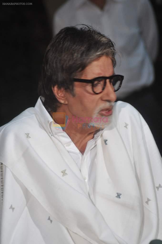 Amitabh Bachchan speaks to media on Bofors controversy in Janak on 25th April 2012