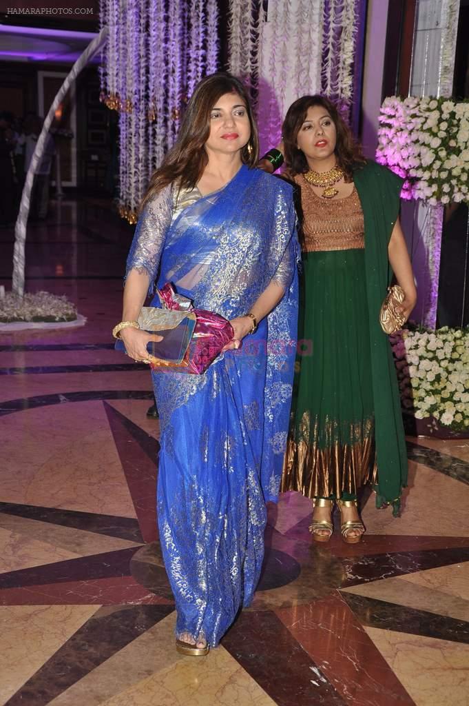 Alka Yagnik at Sunidhi Chauhan's wedding reception at taj lands end in Bandra, Mumbai on 26th April 2012