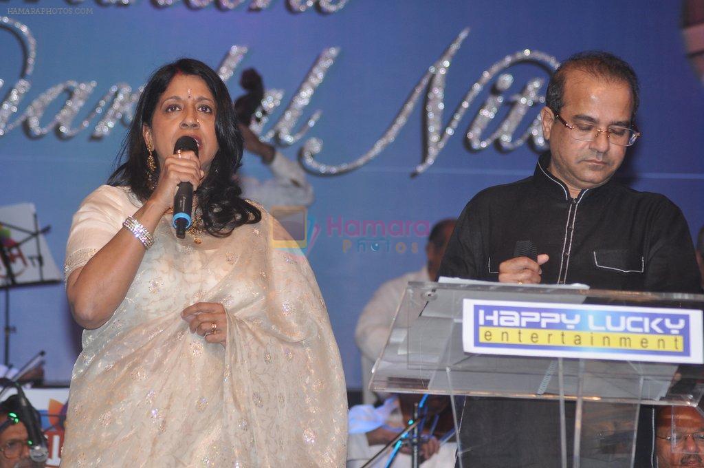 Kavita Krishnamurthy, Suresh Wadkar at Laxmikant Pyarelal nite in Mum on 27th April 2012