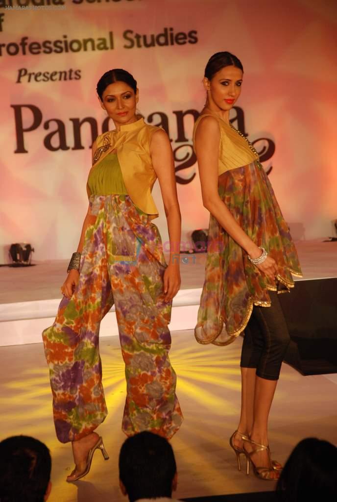 at Goradia fashion show in Mumbai on 4th May 2012JPG