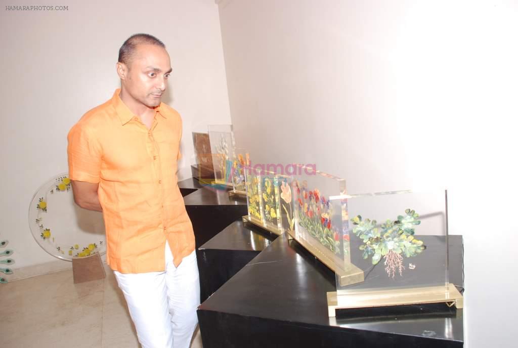 Rahul Bose at Nalini Mehta art showing at Gallery Art N Soul in Mumbai on 7th May 2012