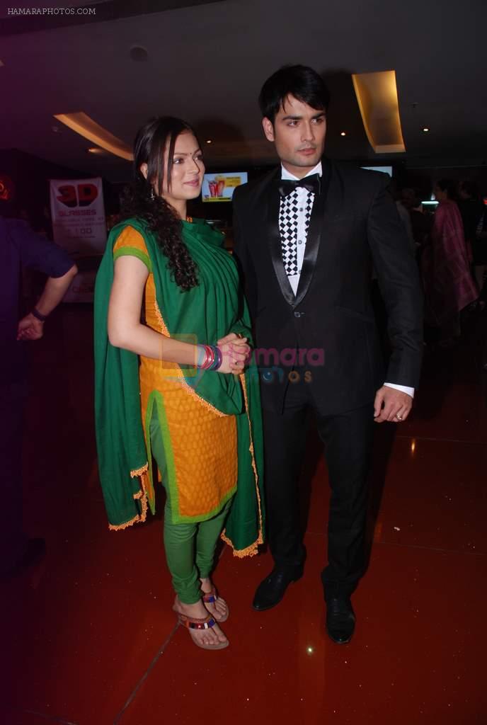 Drashti Dhami and Vivian Dsena at Madhubala serial red carpet launch in Cinemax, Mumbai on 21st  May 2012