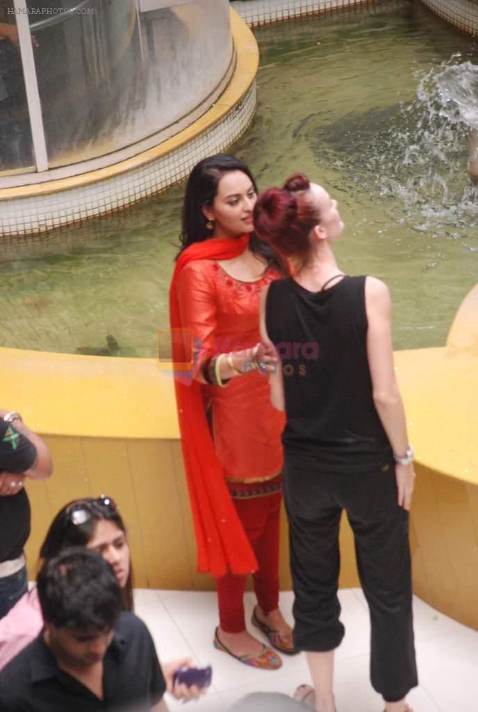 Sonakshi Sinha promote Rowdy Rathore on the sets of CID in Kandivli, Mumbai on 22nd May 2012