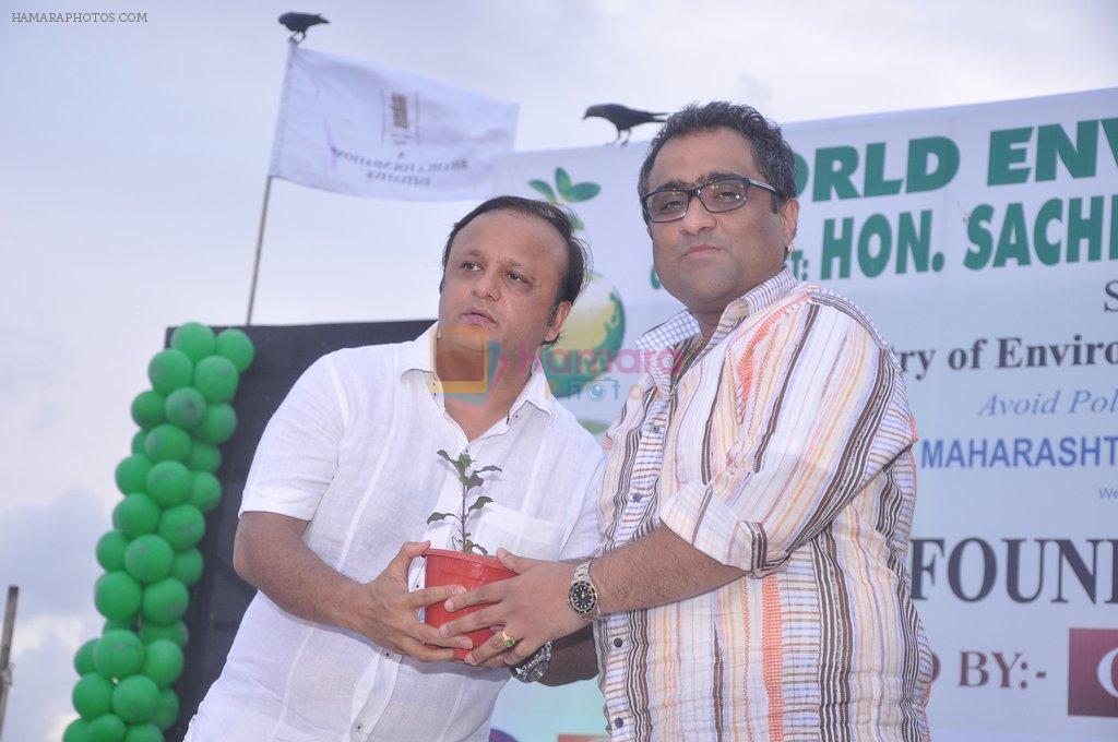 Kunal Ganjawala at world environment day celebrations in Mumbai on 5th June 2012