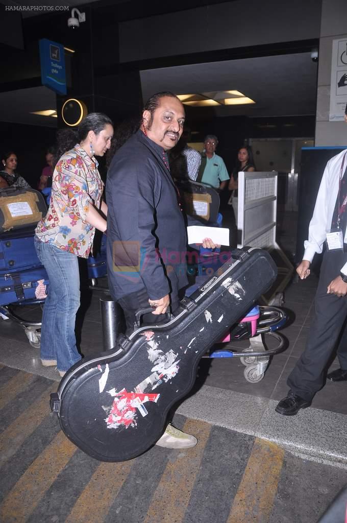 Leslie Lewis leave for IIFA to Singapore in International airport on 6th June 2012