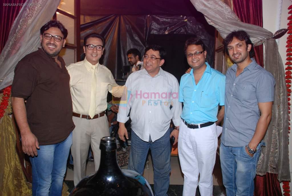 Gulshan Grover at Baat Ban Gayi film on location in Mumbai on 15th June 2012