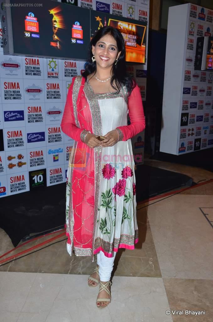Sonali Kulkarni at SIIMA Awards Red carpet at Dubai World Trade Centre on 22nd June 2012