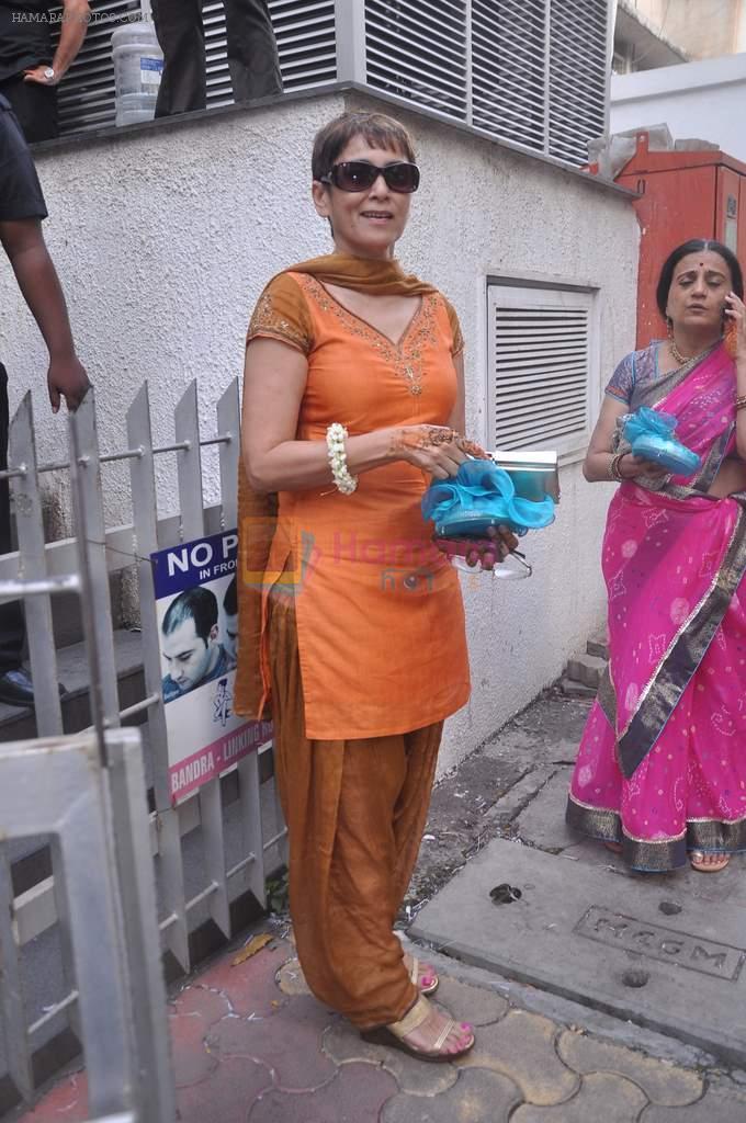 Deepa Sahi at Esha Deol's mehendi ceremony in Royalty, Mumbai on 27th June 2012