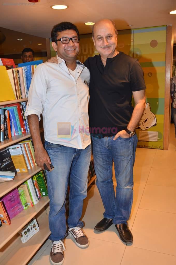 Anupam Kher, Ken Ghosh at the book launch of Komal Mehta in Crossword, Mumbai on 28th June 2012