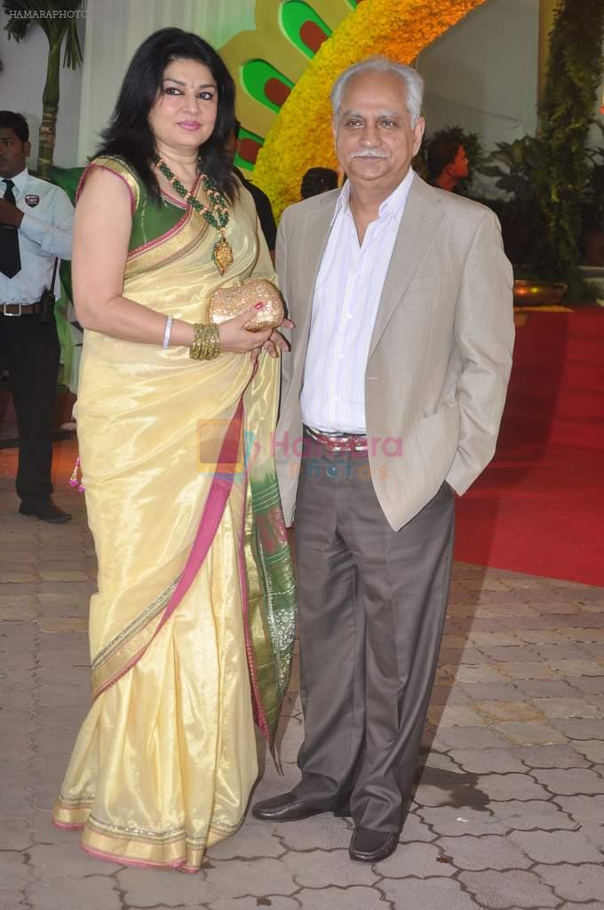 Ramesh Sippy, Kiran Sippy at Esha Deol's wedding in Iskcon Temple on 29th June 2012