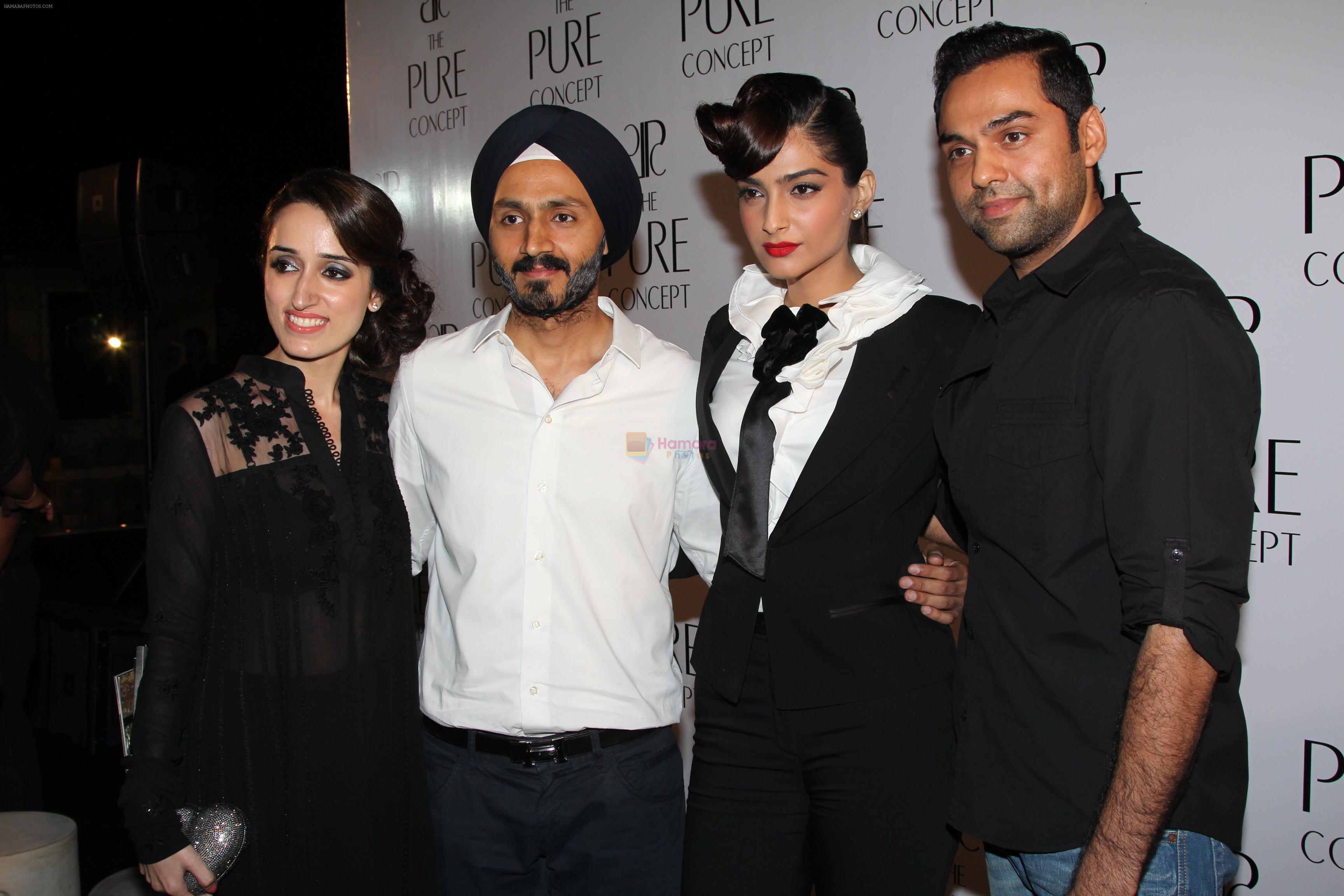 The Pure Concept- Creative designer Chanya Kaur & Founder Dalbi Singh with Sonam Kapoor and Abhay Deol at the launch of Pure Concept in Mumbai on 29th June 2012