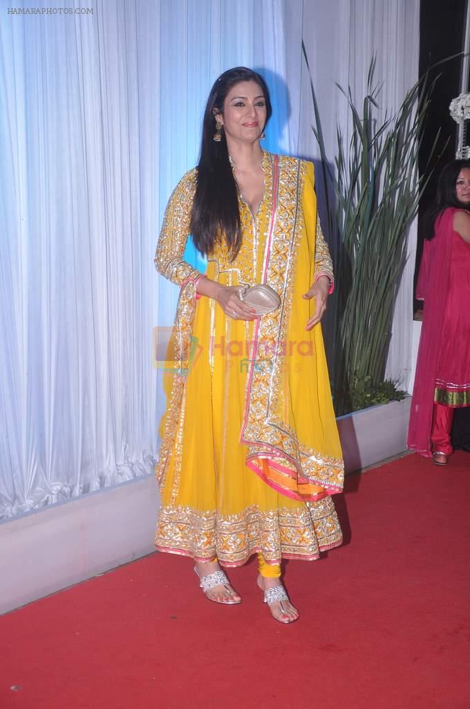 Tabu at Esha Deol's wedding reception in five-star hotel,Mumbai on 30th June 2012