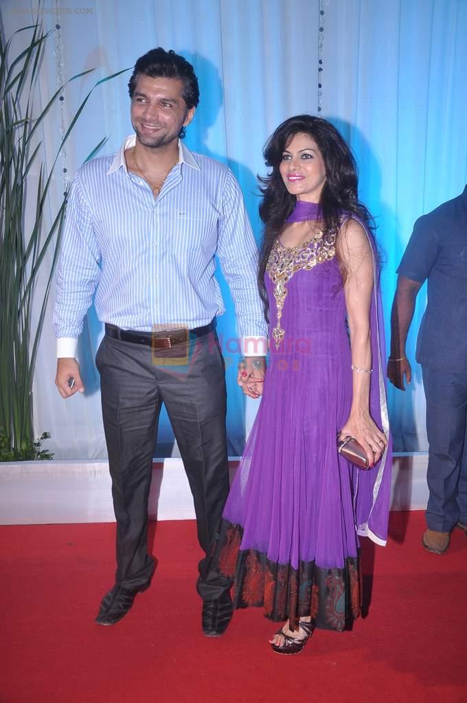 Chetan Hansraj at Esha Deol's wedding reception in five-star hotel,Mumbai on 30th June 2012