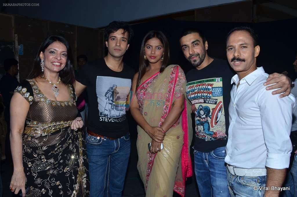 Aamir Ali, Aashish Chaudhary, Neetu Chandra, Leena Mogre at Pidilite presents Manish Malhotra, Shaina NC show for CPAA in Mumbai on 1st July 2012