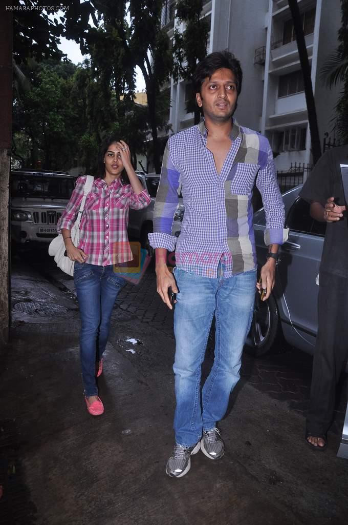 Ritesh Deshmukh and Genelia watch Bol Bachchan in Ketnav, Mumbai on 5th July 2012