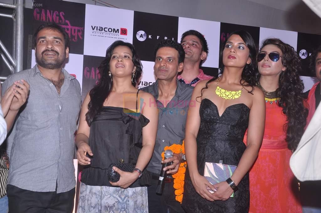 Reema Sen, Huma Qureshi, Richa Chadda, Manoj Bajpai at Gangs of Wasseypur success bash in Escobar, Mumbai on 5th July 2012