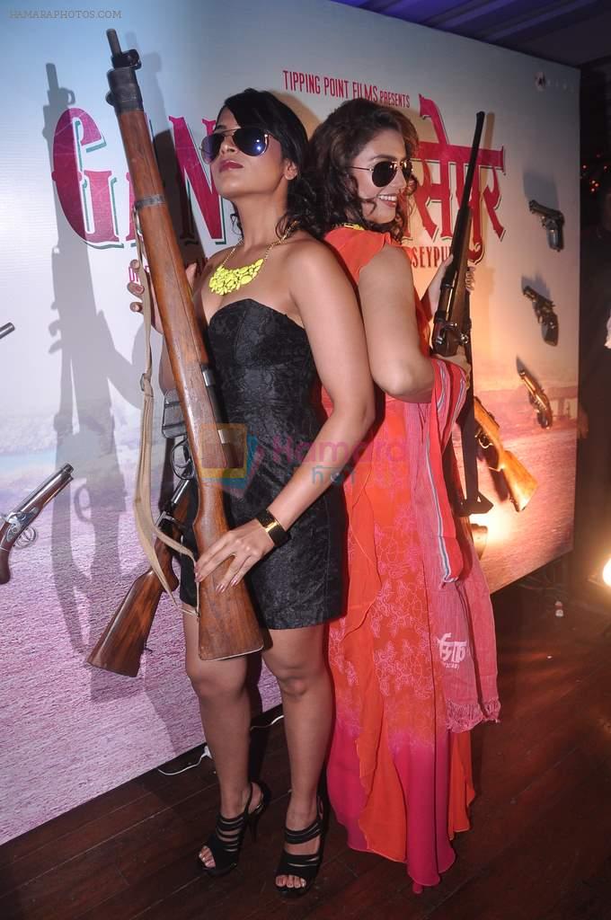Huma Qureshi, Richa Chadda at Gangs of Wasseypur success bash in Escobar, Mumbai on 5th July 2012
