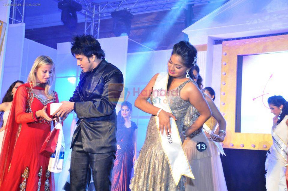 Rajiv Khinchi Rocks In Miss India UAE as a judge
