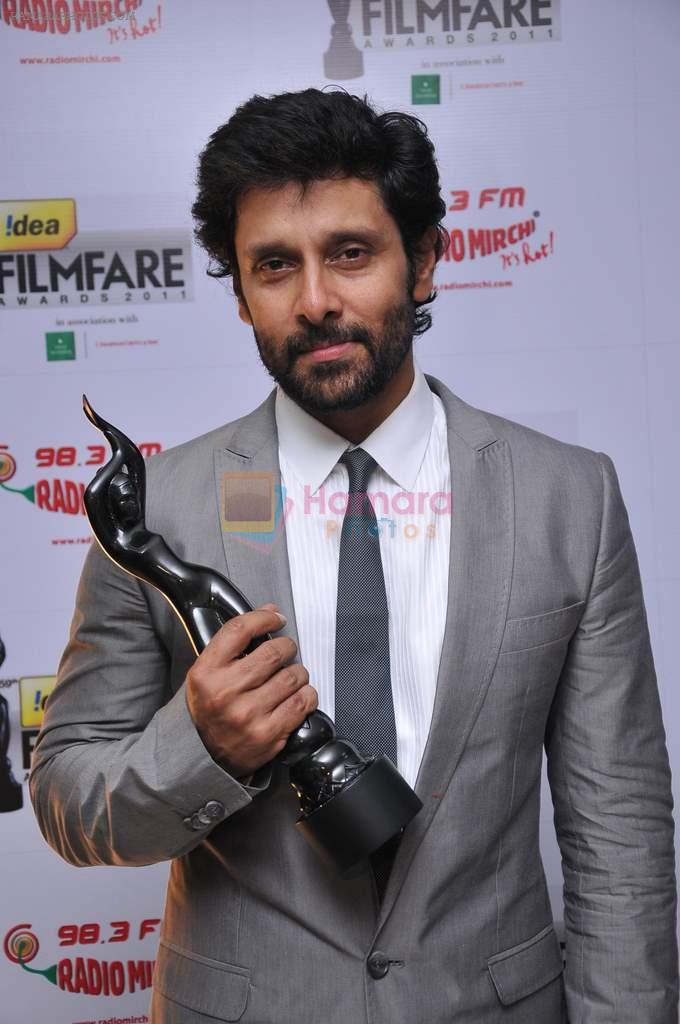 Vikram received Critic Awards Male at the _59th !dea Filmfare Awards 2011_