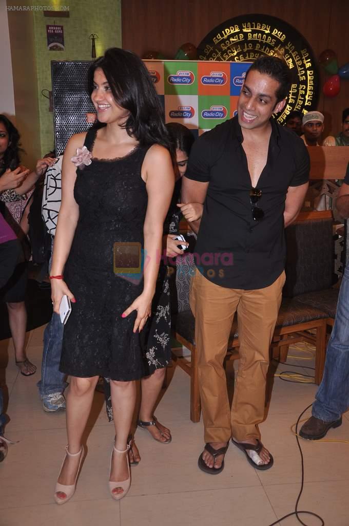 RJ Salil Acharya, RJ Archana at Radio City Anniversary bash in Andheri, Mumbai on 13th July 2012