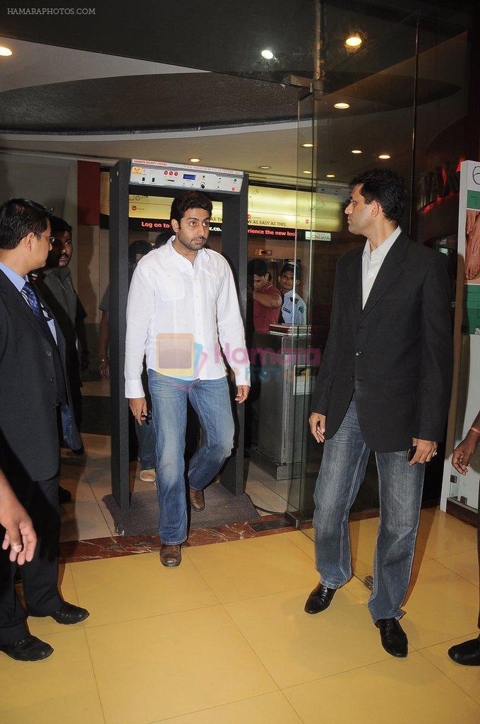 Abhishek Bachchan promotes Bol Bachchan in Oberoi Mall on 15th July 2012