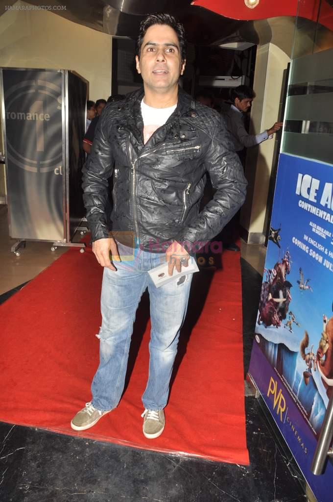 Aman Verma at The Dark Knight Rises premiere in PVR, Mumbai on 18th July 2012