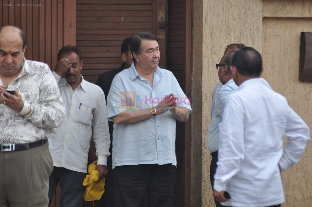 Randhir Kapoor visit Rajesh Khanna's home Aashirwad in Mumbai on 18th July 2012