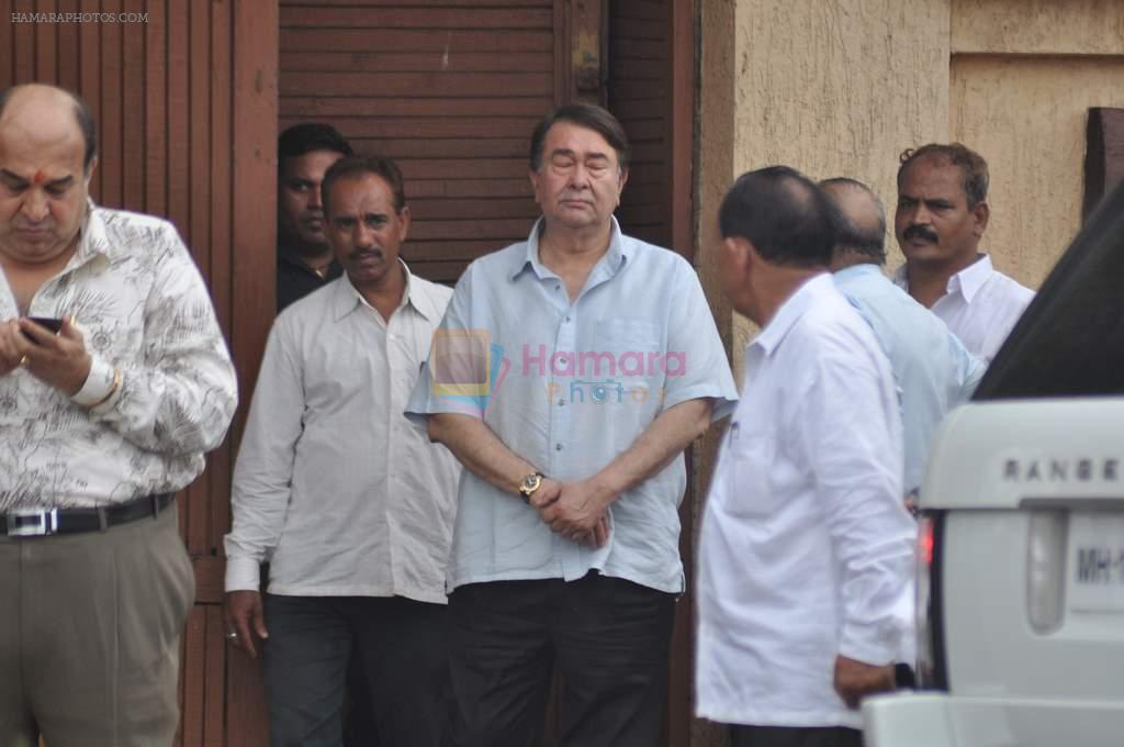 Randhir Kapoor visit Rajesh Khanna's home Aashirwad in Mumbai on 18th July 2012