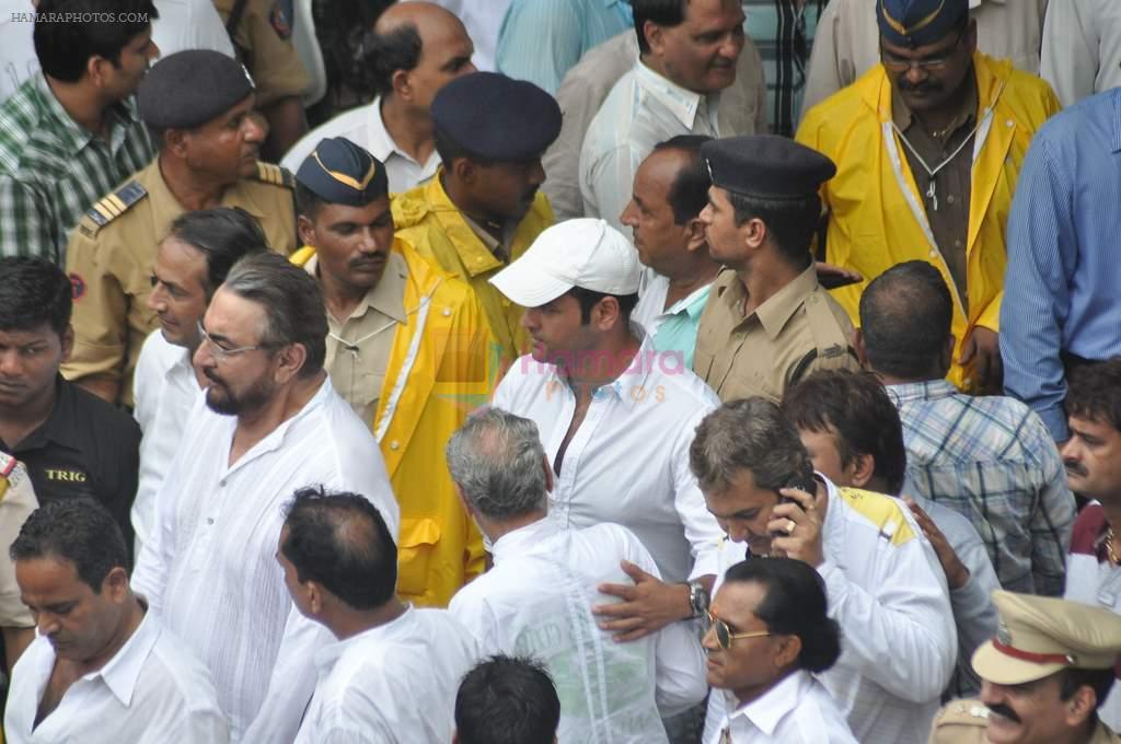 Kabir Bedi at Rajesh Khanna's Funeral in Mumbai on 19th July 2012