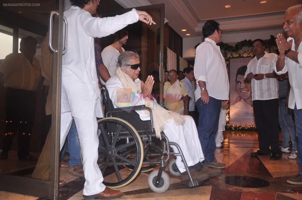 Shashi Kapoor at Rajesh Khanna chautha in Mumbai on 21st July 2012