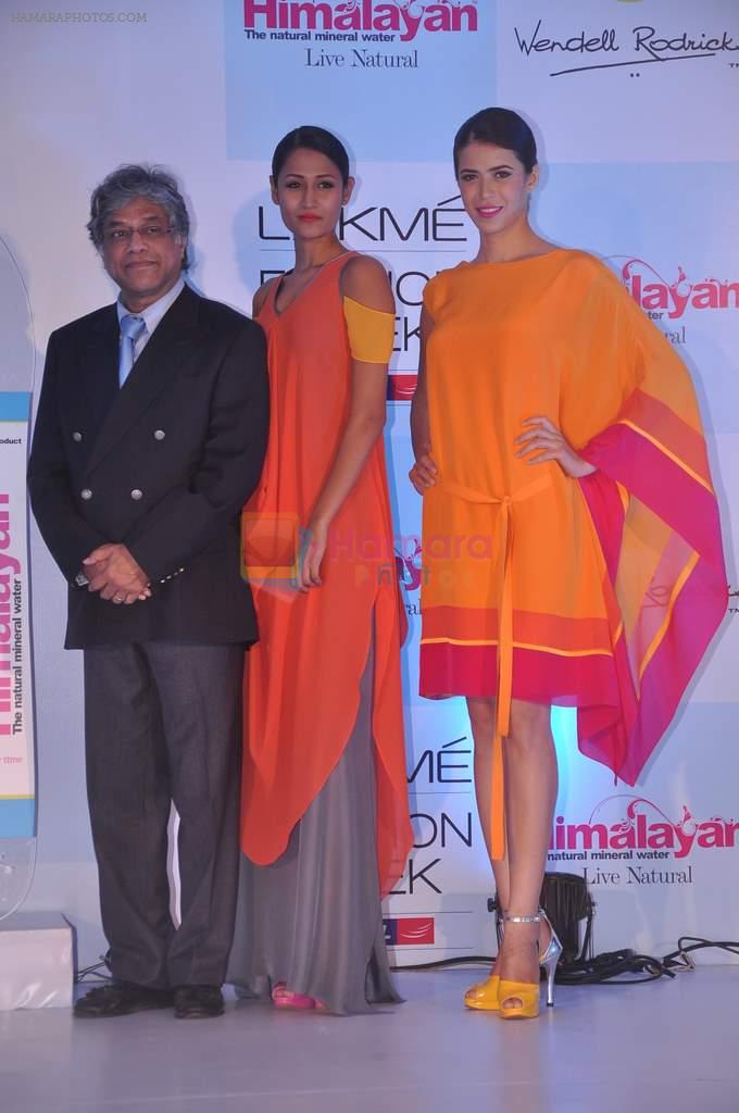 Sucheta Sharma at the launch of Lakme Timeless collection  in Taj Land's End on 24th July 2012