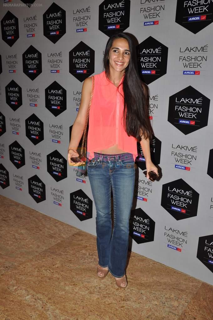 Tara Sharma at Lakme Fashion Week Day 1 on 3rd Aug 2012,1