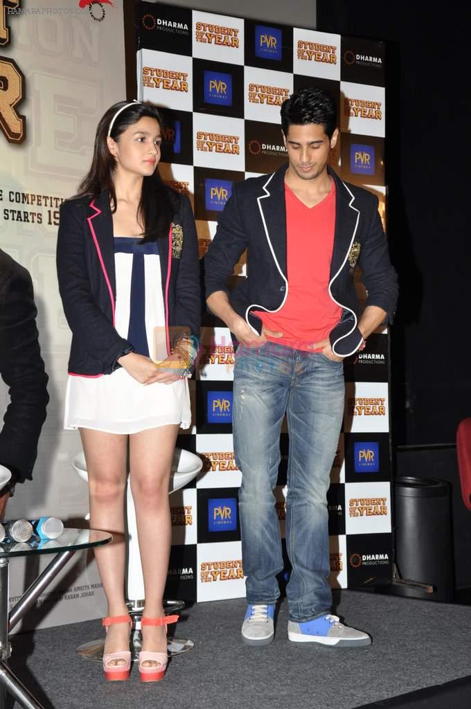 Alia Bhatt, Siddharth Malhotra at Student of the Year first look in PVR on 2nd Aug 2012