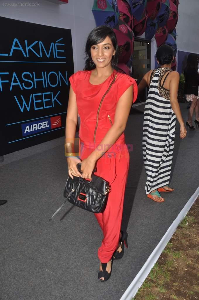 Shweta Salve at Lakme Fashion Week Day 1 on 3rd Aug 2012_1