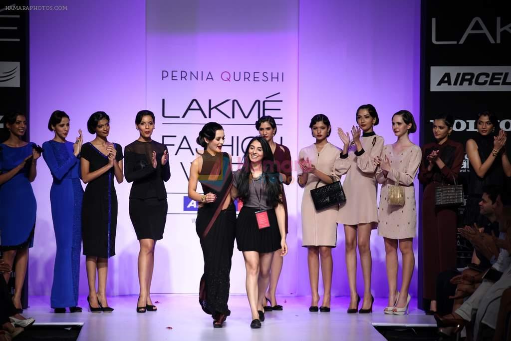 Amy Jackson walk the ramp for Komal Sood, Pernia Qureshi show at Lakme Fashion Week Day 2 on 4th Aug 2012