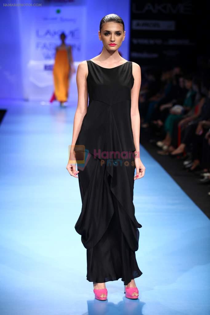 Model walk the ramp for Wendell Rodericks show at Lakme Fashion Week Day 2 on 4th Aug 2012