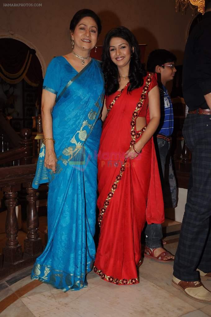 Keerti Nagpure,Aruna Irani on the sets of Parichay - Nayee Zindagi Kay Sapno Ka in Mumbai on 9th Aug 2012