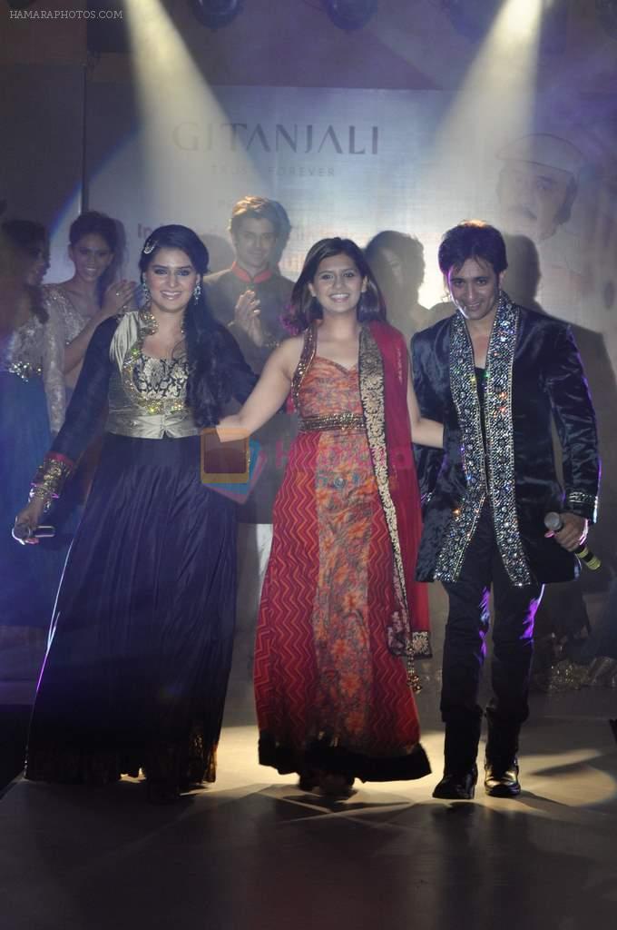 Ameet Gaur walks for Manali Jagtap Show at Global Magazine- Sultan Ahmed tribute fashion show on 15th Aug 2012