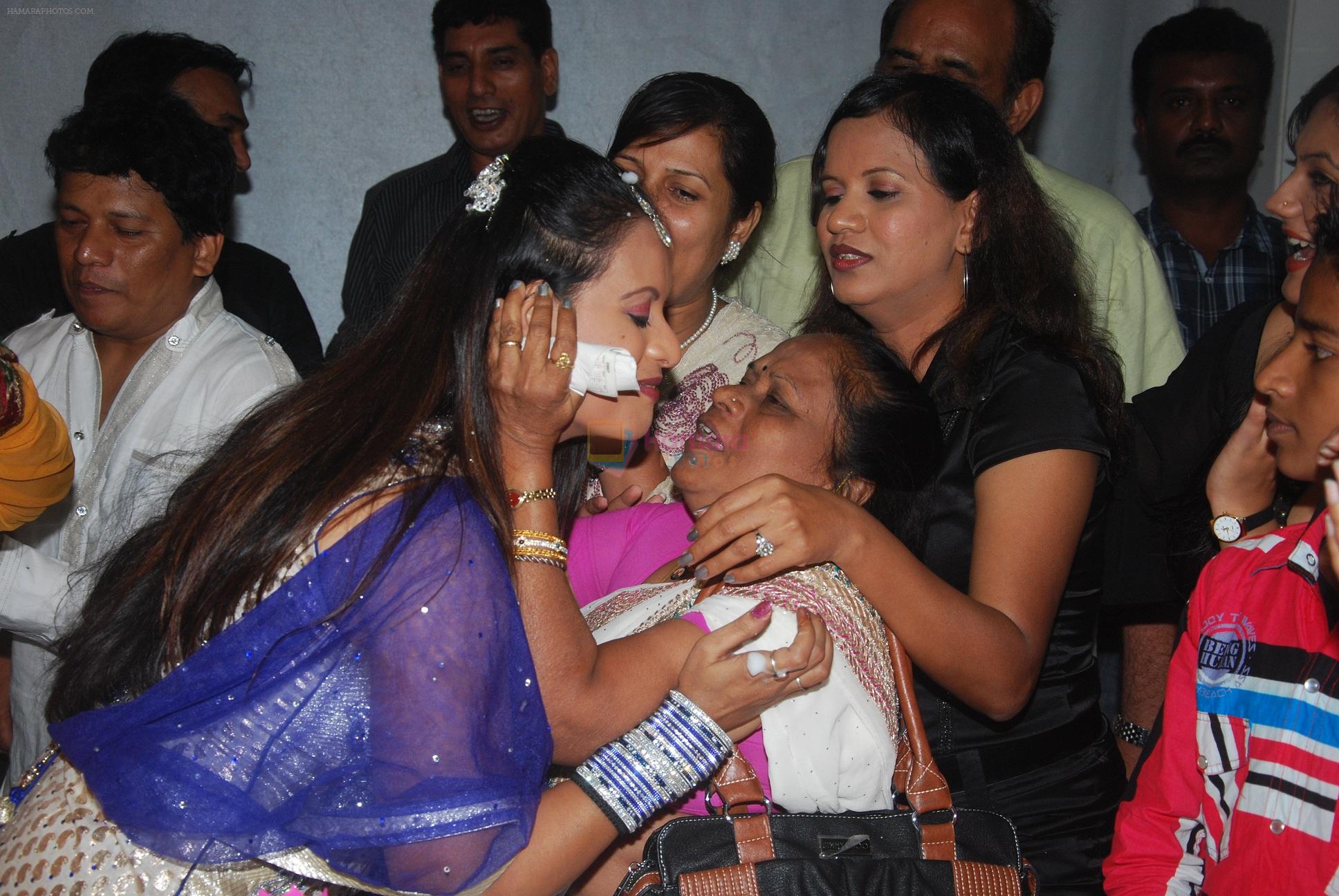 With her Mother and Sister Sunita Tiwari  at Sangeeta Tiwari Birthday party in Goregaon Sports Club, Mumbai on 16th Aug 2012