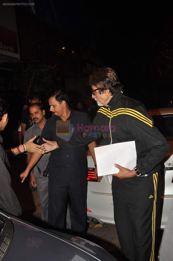 Amitabh Bachchan snapped along with Salim Merchant in Mumbai on 16th Aug 2012