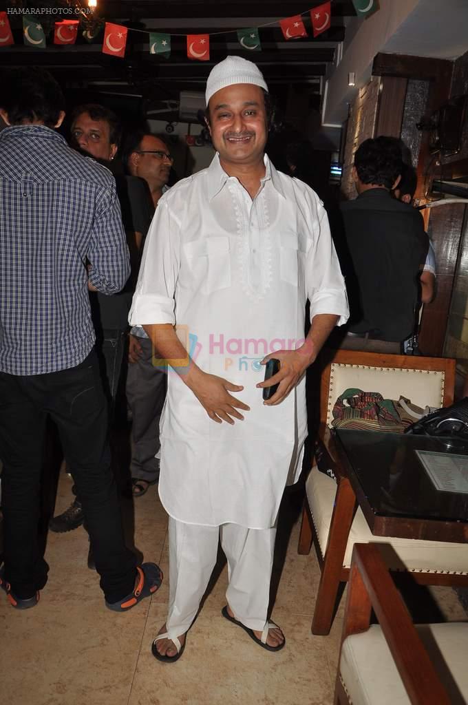 Jameel Khan with Cast of Gangs of Wasseypur 2 at Iftaar party in Bandra,Mumbai on 17th Aug 2012