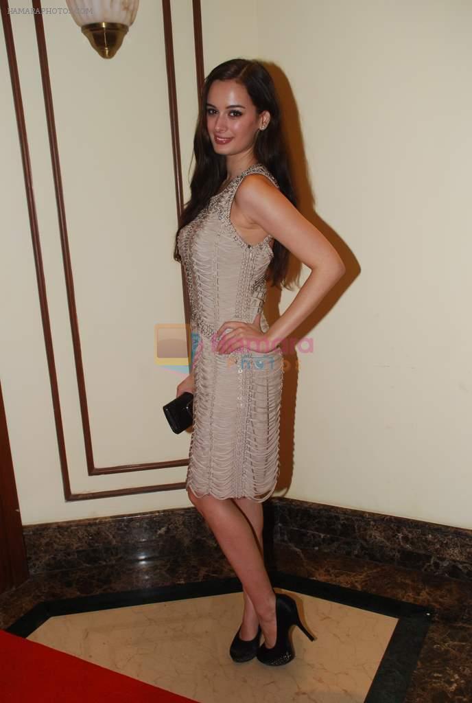 Evelyn Sharma on the red carpet of Indus Pride in ITC Parel on 18th Aug 2012